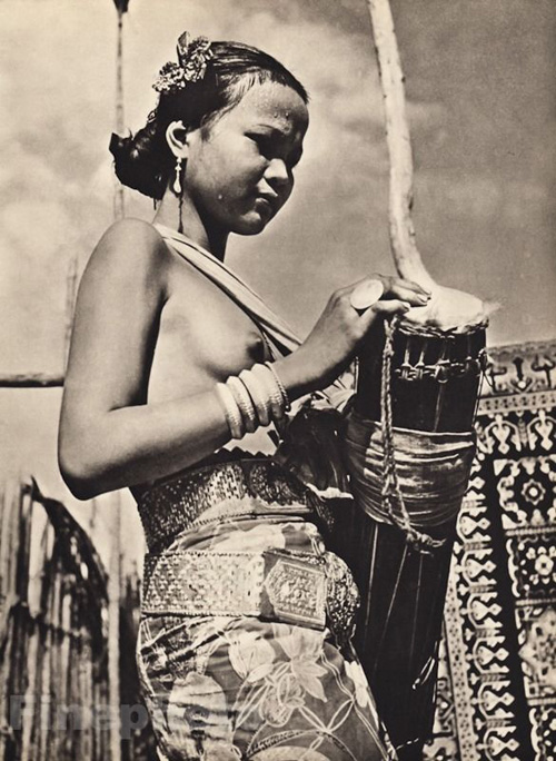 婆罗洲女人长什么样？20世纪婆罗洲女人裸胸照片