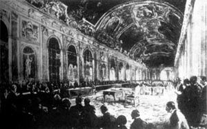 路易十四大王宫的镜子大厅内正在举行的巴黎和会全体会议