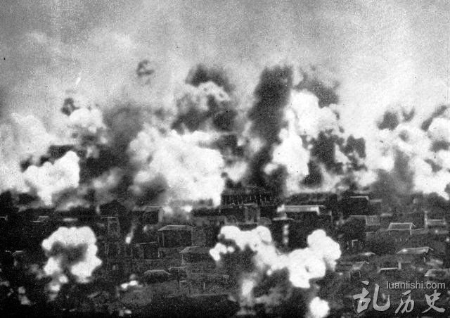 日军对重庆大轰炸:历史上最严重挤压踩踏的惊天惨案
