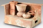 东汉文物＂红陶灶＂：古人做饭的灶具