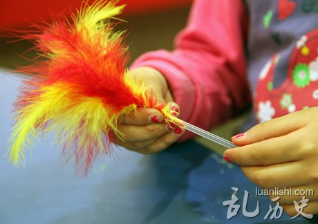 传统手工艺：鸡毛毽的制作方法和材料