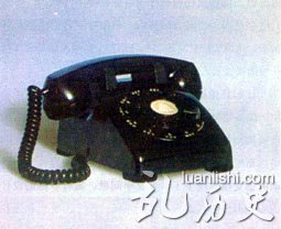 1949年，“500”台式电话