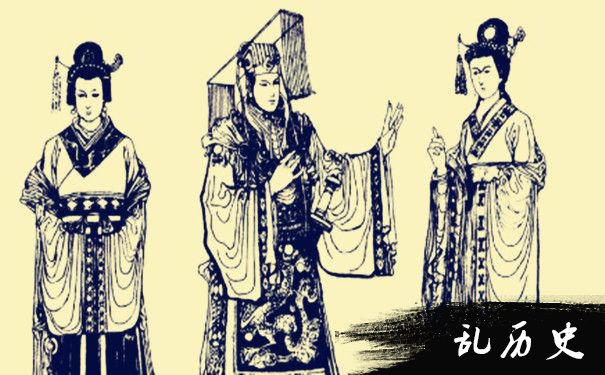 郭圣通（左）刘备（中）阴丽华（右）