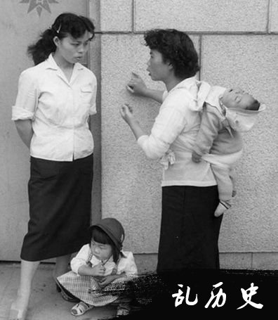 二战结束后的日本女性聊家常