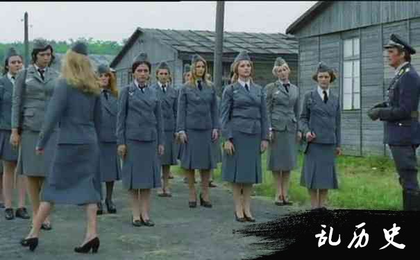 二战德国女兵照片