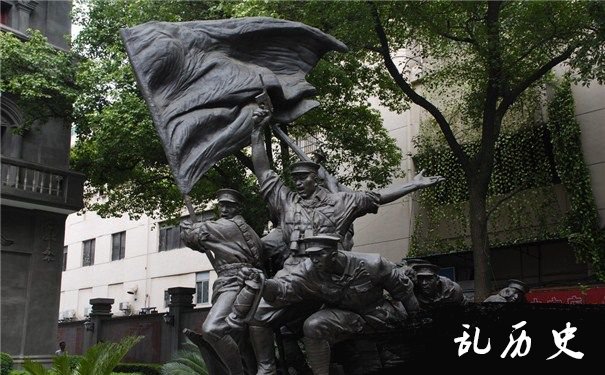 南昌起义纪念雕像