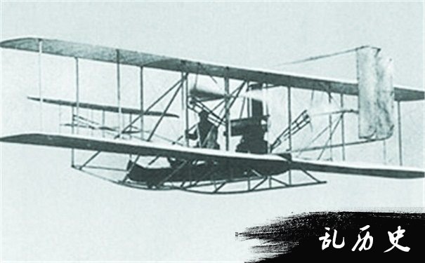 莱特兄弟发明的《飞行者一号》