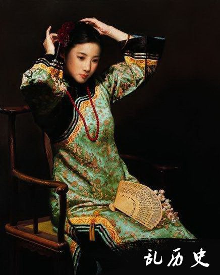 图片欣赏：油画纸上的晚清旗袍美女