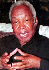 坦桑尼亚开国元首、前总统尼雷尔病逝（TodayOnHistory.com）
