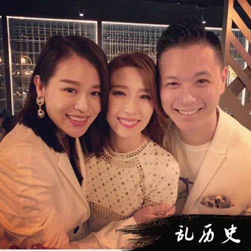 胡杏儿一家三口现身 胡杏儿宝宝的黑发抢镜