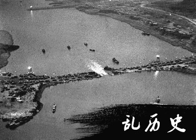 葛洲坝大江截流工程胜利合龙（todayonhistory.com）