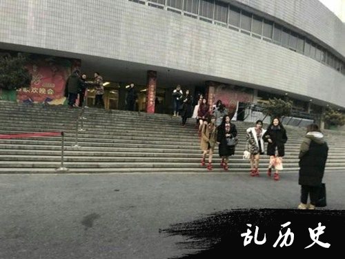 SNH48或上央视狗年春晚 现身央视大楼被抓拍