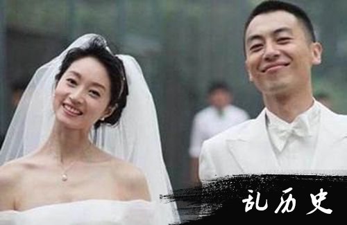 朱亚文妻子疑怀二胎 沈佳妮接女儿放学孕肚明显