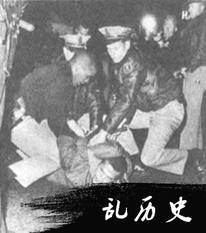 美国反战学生占领大学校园(todayonhistory.com)