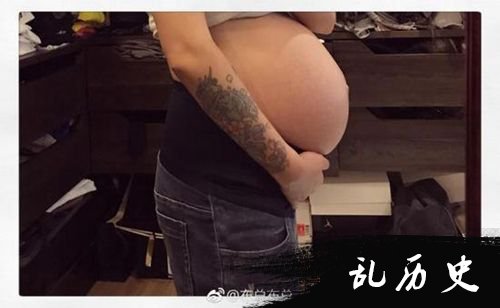 欧弟老婆晒孕肚 二胎将于9月出生